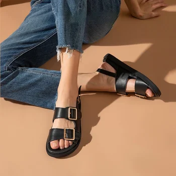 Senhoras sandálias de couro genuíno de fivela no tornozelo artesanal de salto baixo e sapatos de verão novo grossa com sola de sapatos de praia casual Romano sandálias